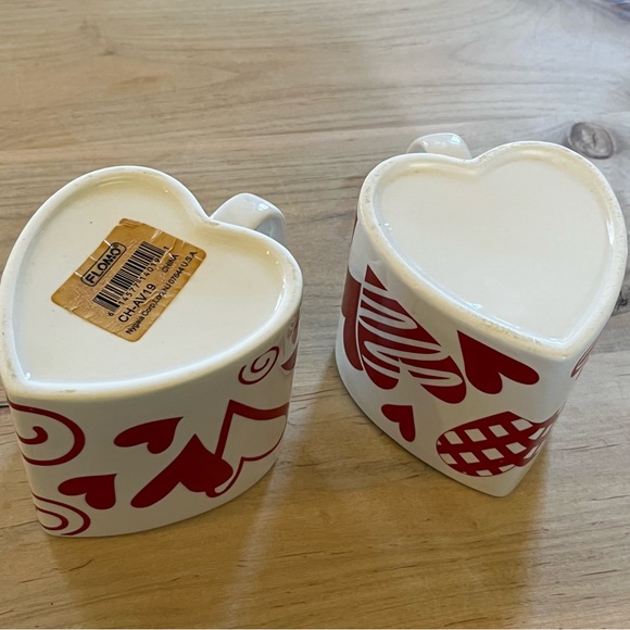 Vintage set of heart shaped coffee mugs EUC. HEARTS VALENTINES DAY - Picture 7 of 8